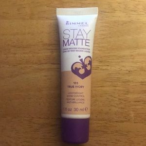 RIMMEL Stay Matte Foundation